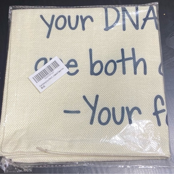 COPY - Patterned pillowcase - Picture 2 of 3